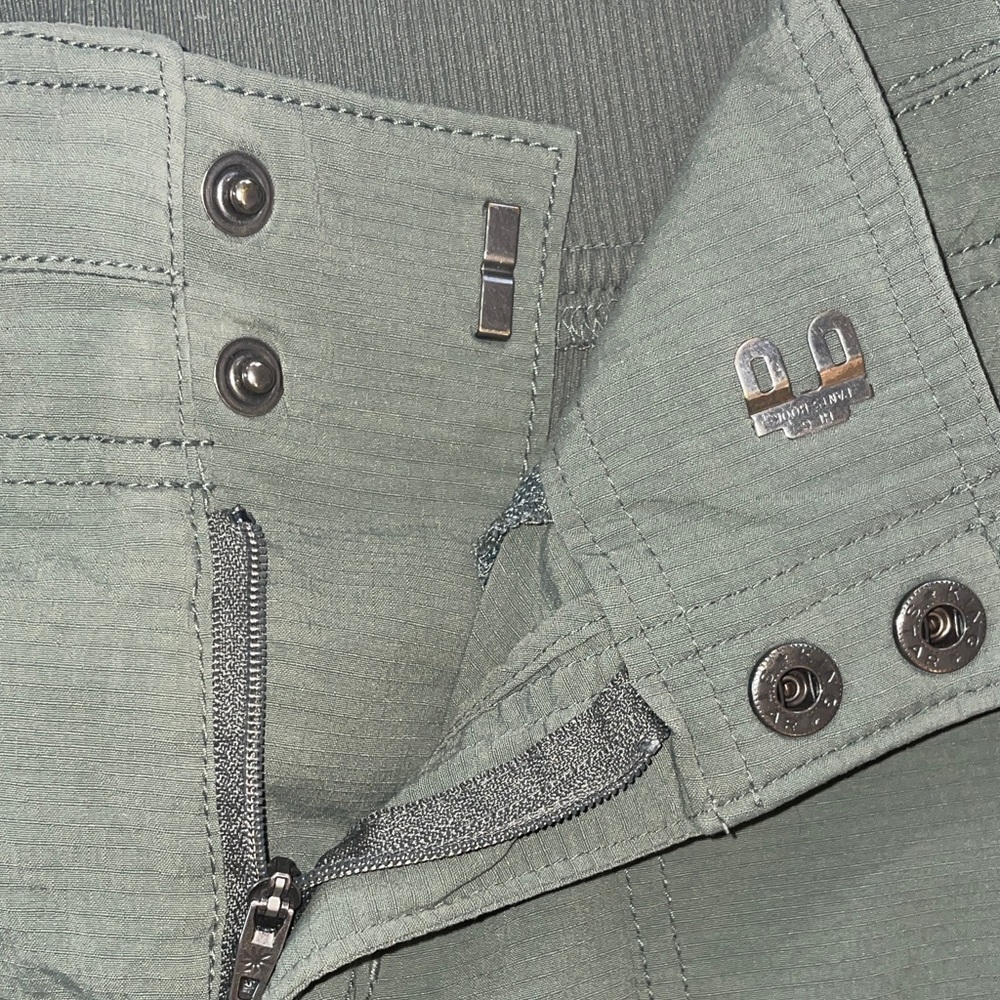 Athleta Women's Green Crop Pant | 2 - Picture 9 of 15